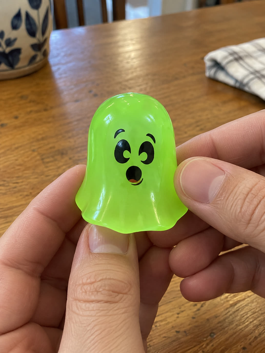 Customer review scene showing the ghost toy used for sensory play